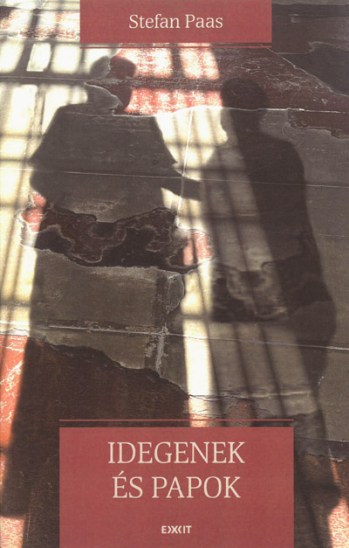 Idegenek_es_papok_400